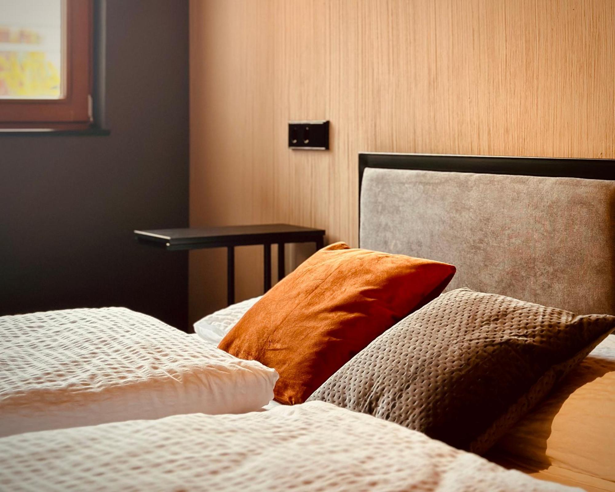 Stadthaus Neckarsulm Serviced Apartments - Stadthaus Heiner Bagian luar foto